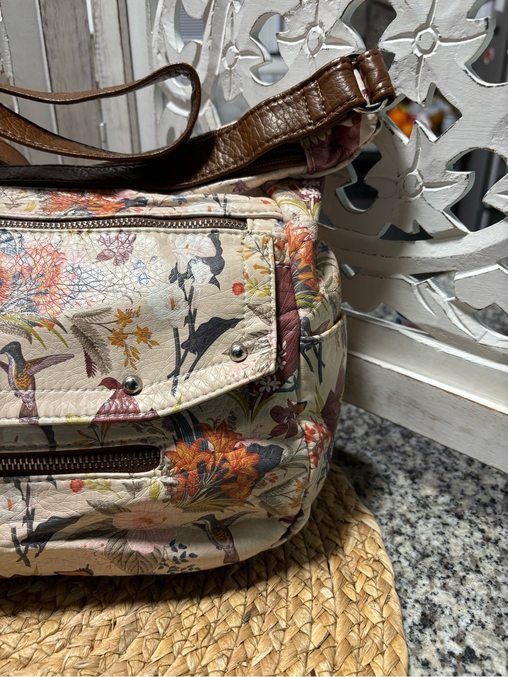 Bueno Floral Quilted Shoulder Bag in Cream and Brown - Picture 5 of 14
